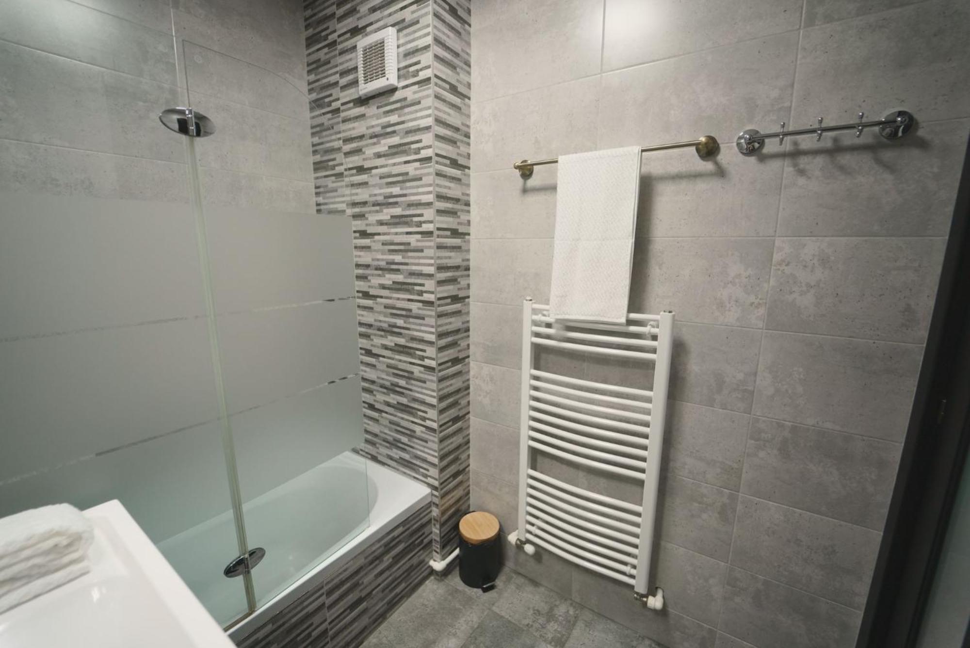 Luxury Apartament Ultracentral Of Suceava Esplanada Ngoại thất bức ảnh