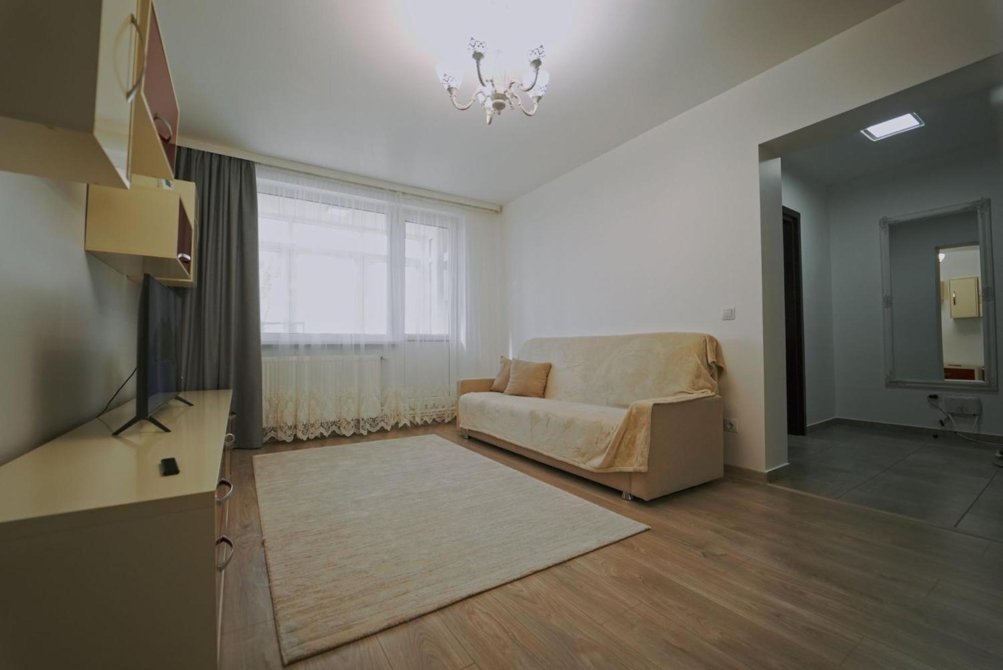 Luxury Apartament Ultracentral Of Suceava Esplanada Ngoại thất bức ảnh