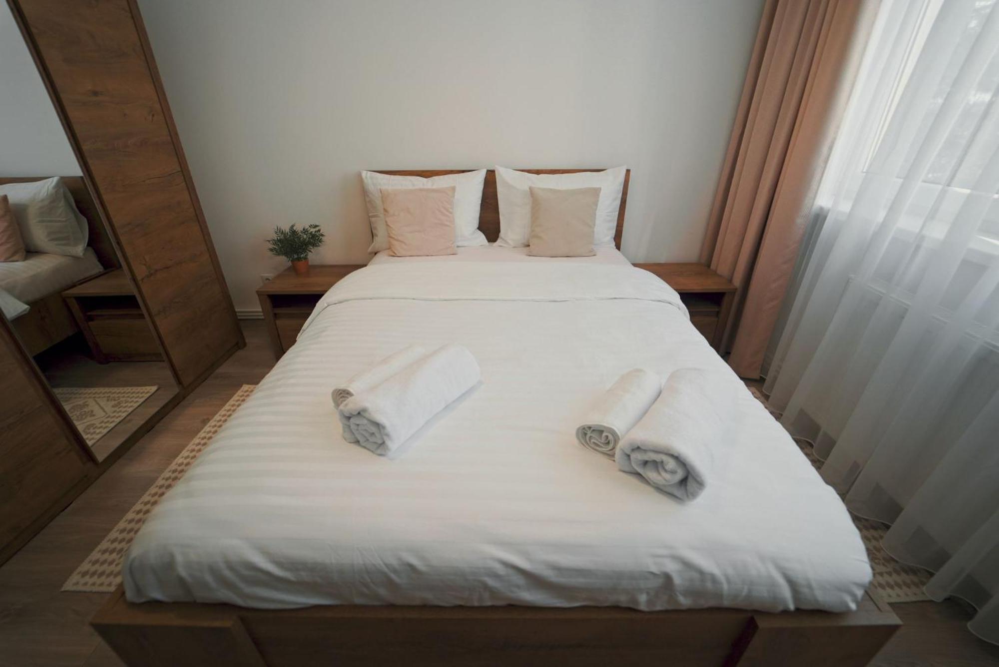 Luxury Apartament Ultracentral Of Suceava Esplanada Ngoại thất bức ảnh